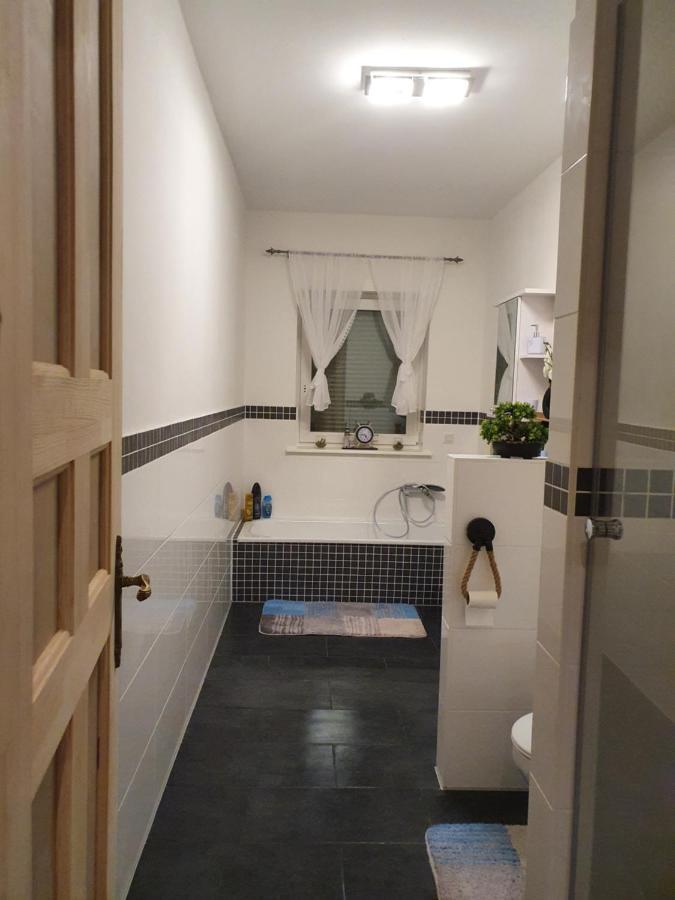 ארנספלדה Ferienwohnung Lindenblick מראה חיצוני תמונה