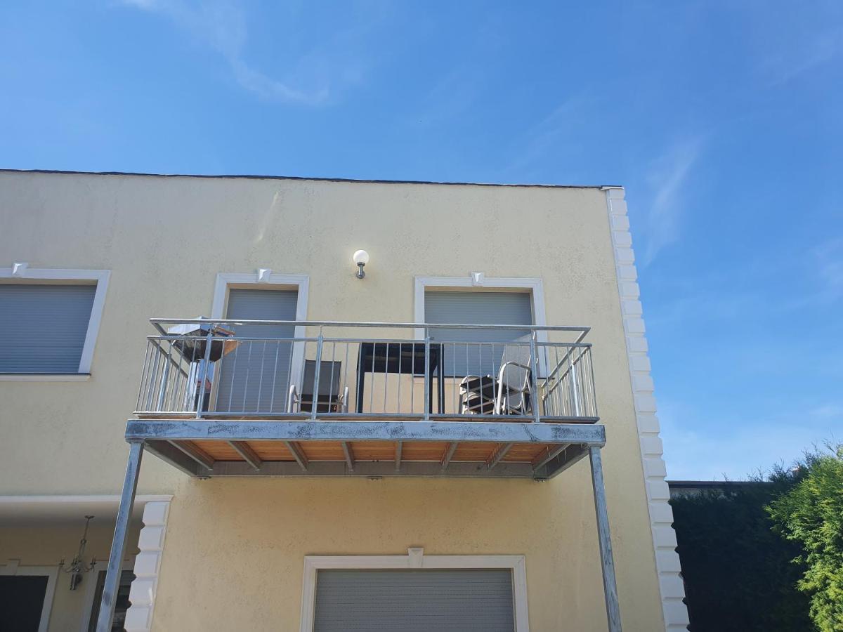 ארנספלדה Ferienwohnung Lindenblick מראה חיצוני תמונה